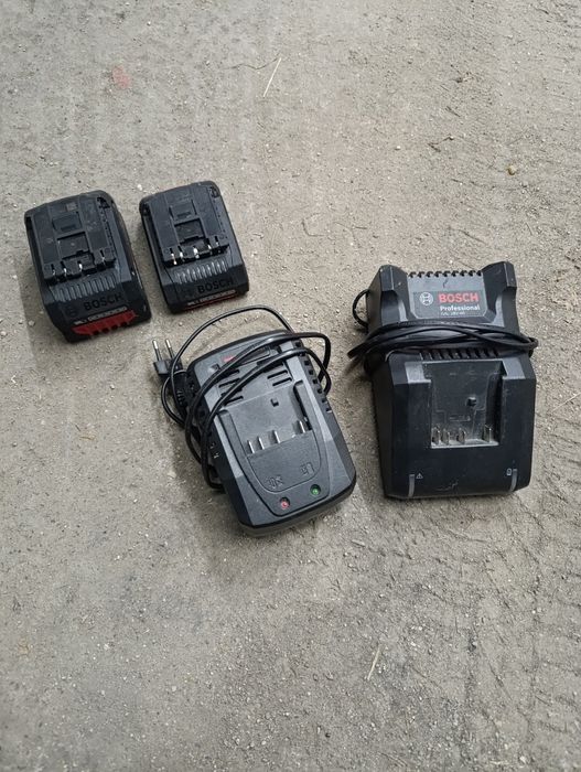 Зарядни за батерии Bosch 18V