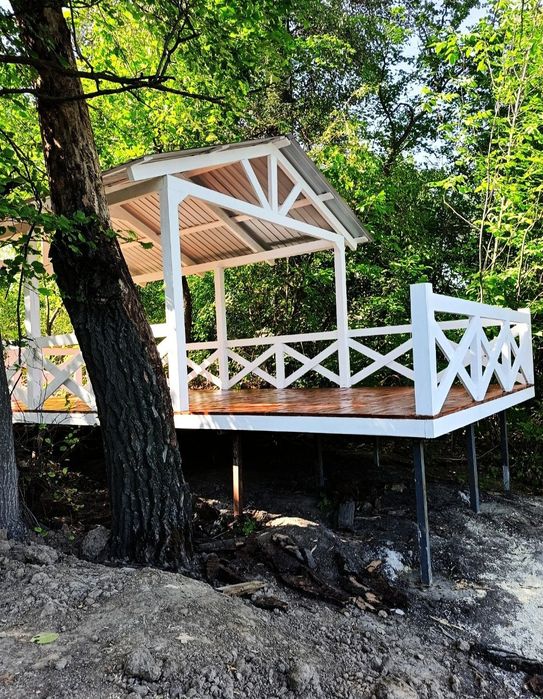 Продается деревянный беседка