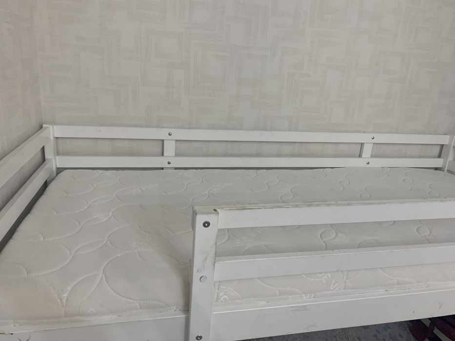 Продам деткий кровать двух ярусный