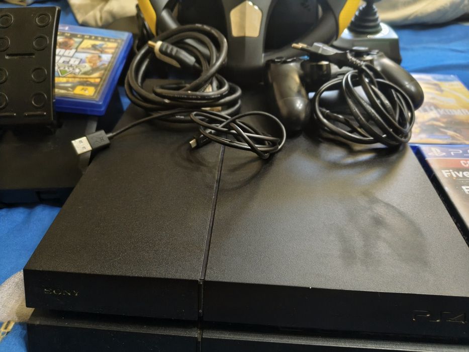 PlayStation 4 plus jocuri.
