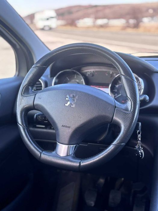 Peugeot 3008 1.6 HDI 109к.с