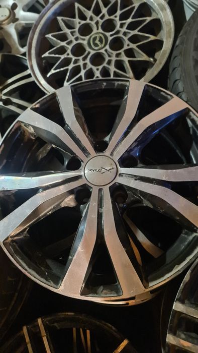 Диски литые на авто