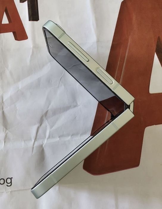 КАТО НОВ 512GB Samsung Z Flip 6 Гаранция A1 2026 г. Mint | Зелен