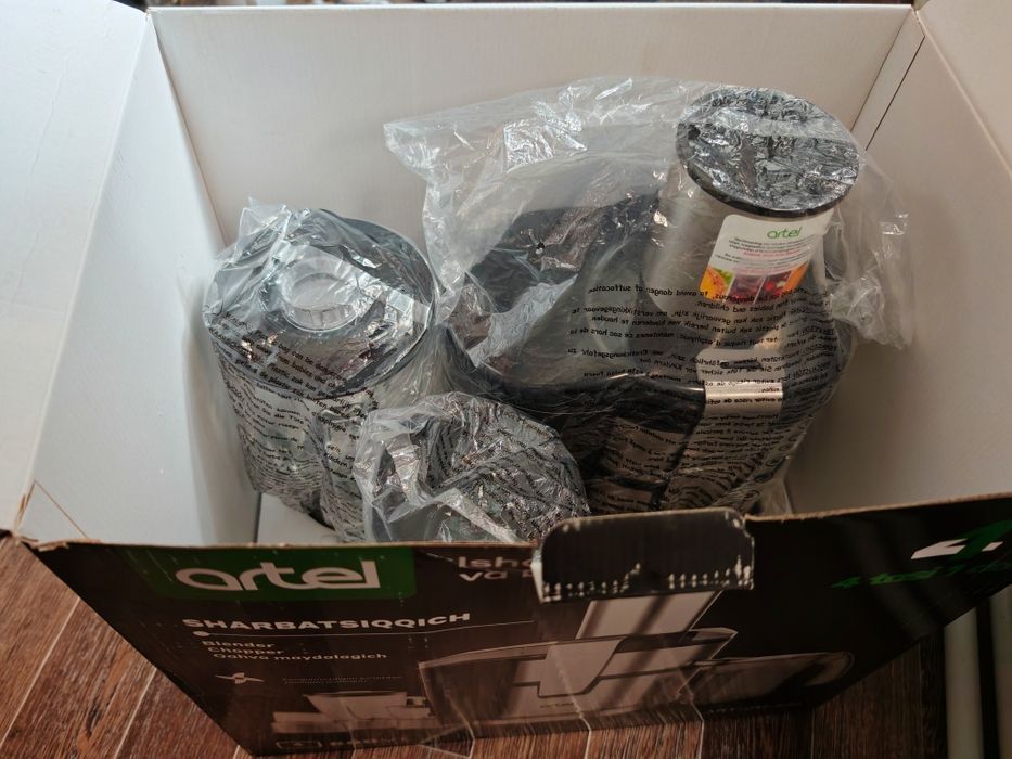 Кухонный комбайн Artel ART-JM-636