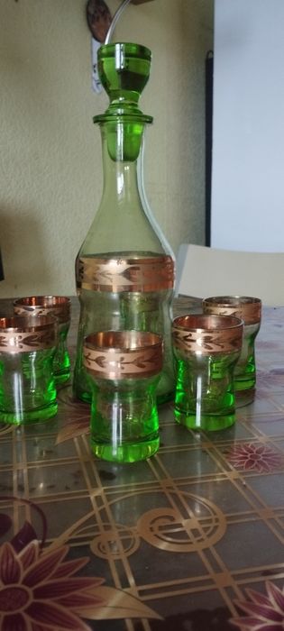 Графин и 6 стопок для крепких напитков.СССР.