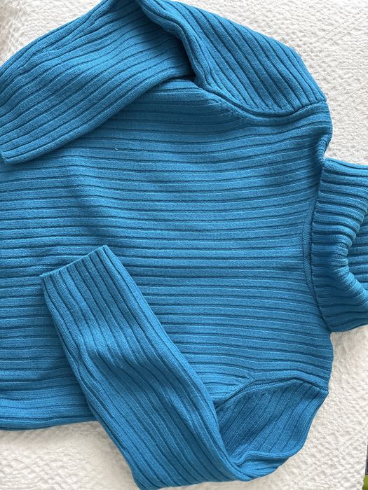Pulover albastru impecabil lana mar S (40)