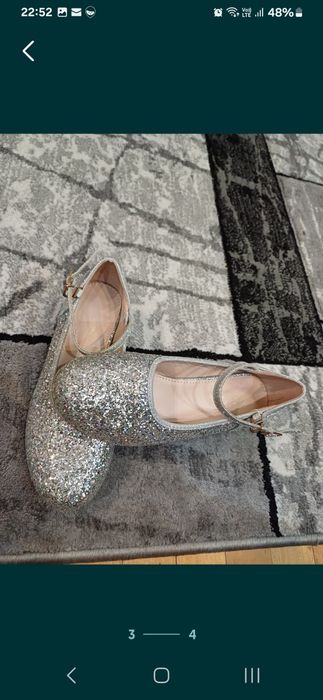 Pantofi argintii mărime 35