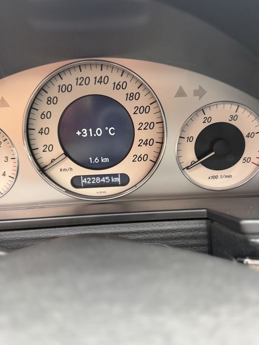 Mercedes  Benz  E class W211 420 CDI