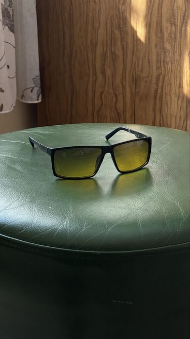 Солнцезащитные очки