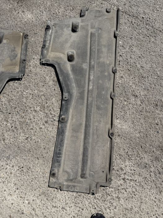 Scut lateral bmw g11 carenaj roata bmw g11 scut metalic g11