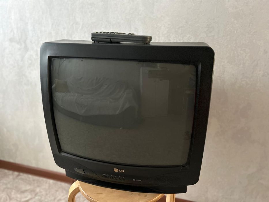 Продам телевизор для дач самое то