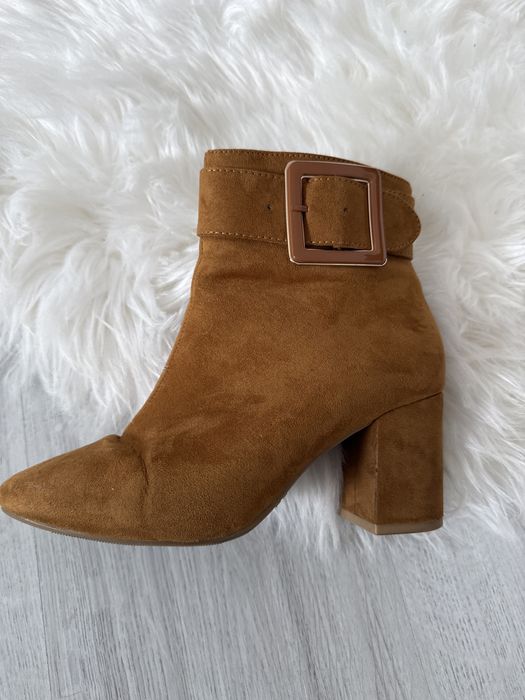 Vand botine piele intoarsa 36