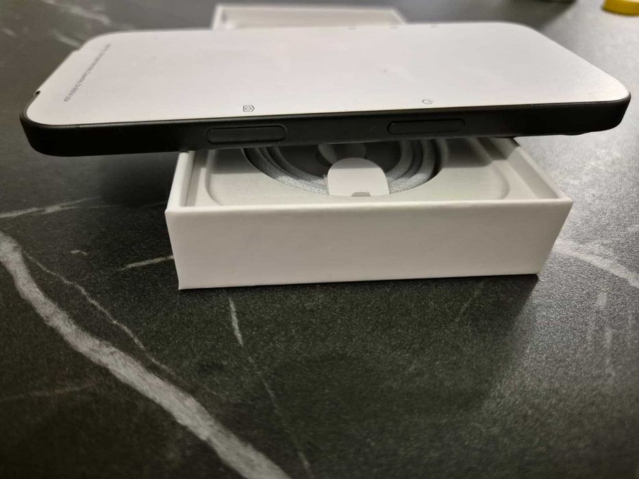 Apple Iphone 16 , Negru , 128GB , 100% baterie