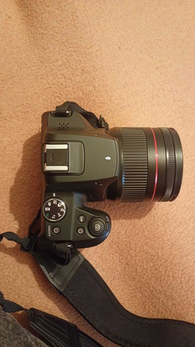 Camera digitala 4K, 64MP, ecran rotativ 3 inch, zoom 12x