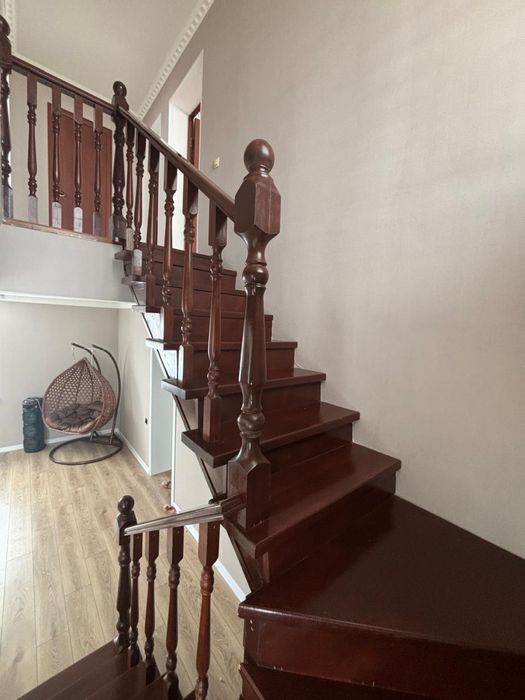 Продается двух этажный дом