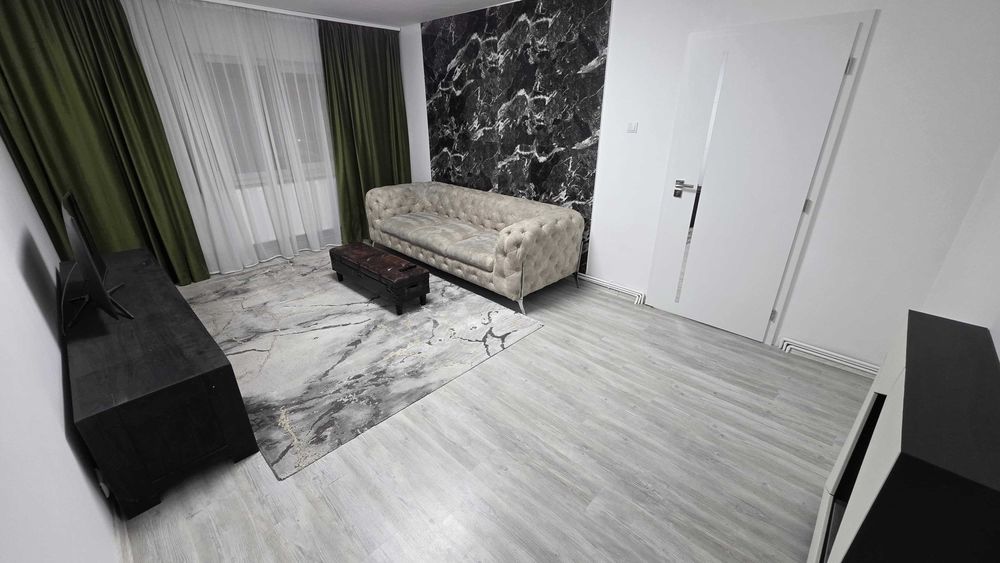 Inchiriez apartament 3 camere.