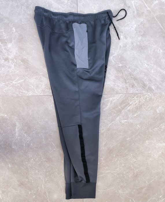 Nike Air Max долнище L размер