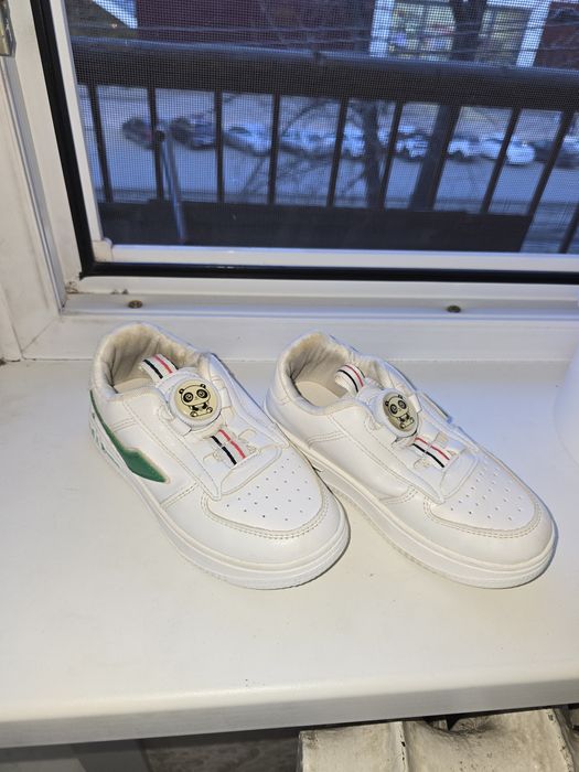 Продам детский обувь цена за 5 пар