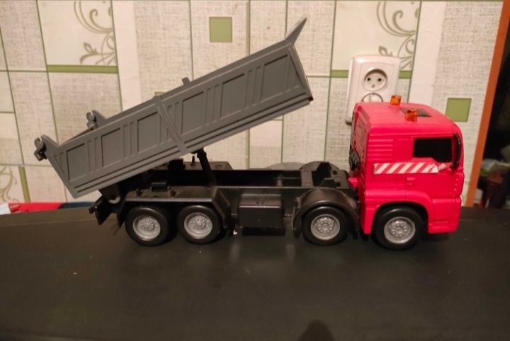 Игрушка грузовик MAN