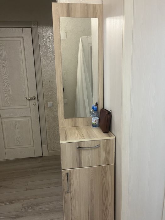 Продам шкаф в прихожую