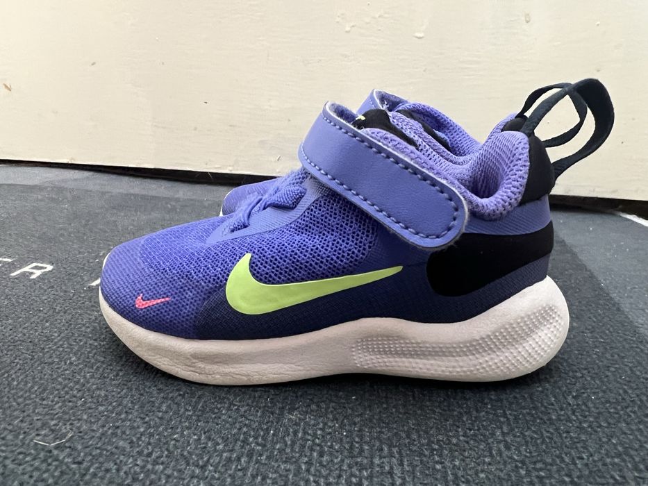 Детски маратонки Nike revolution