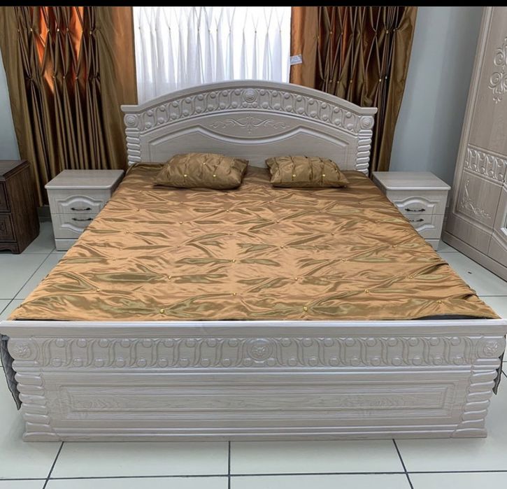 Продам спальный гарнитур