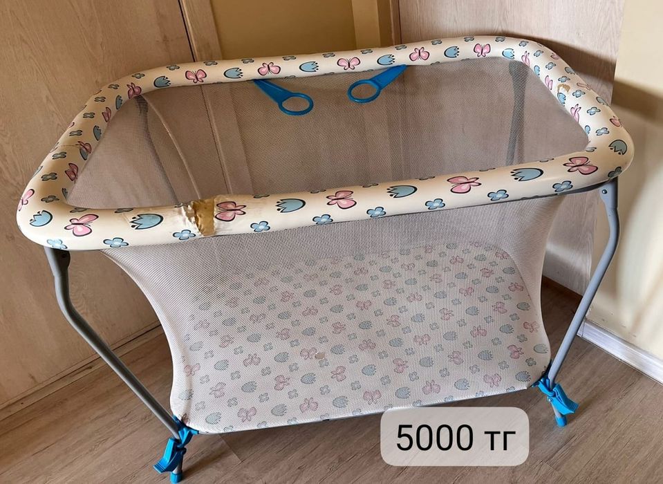 Срочно продам кровать манеж