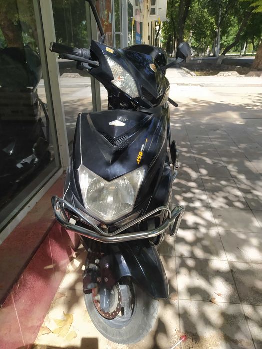 Электроскутер (мопед) 2-х местный