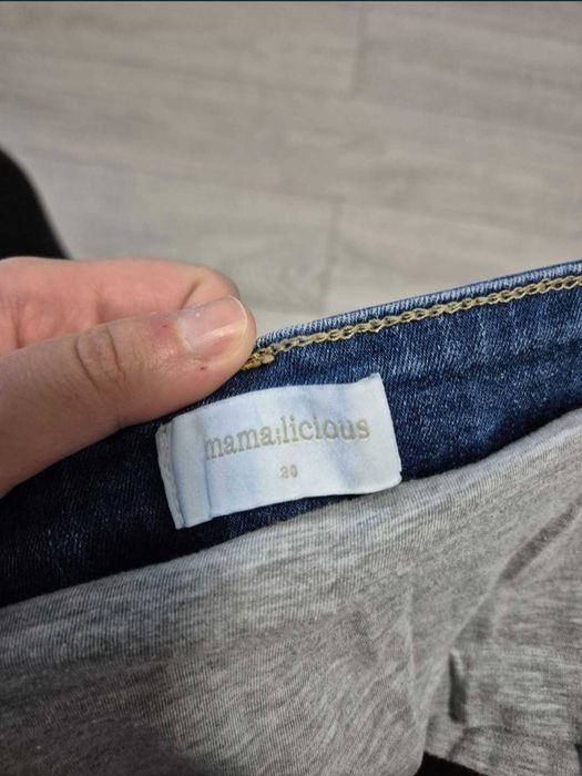 Pantaloni scurti gravide Mamalicious [30]