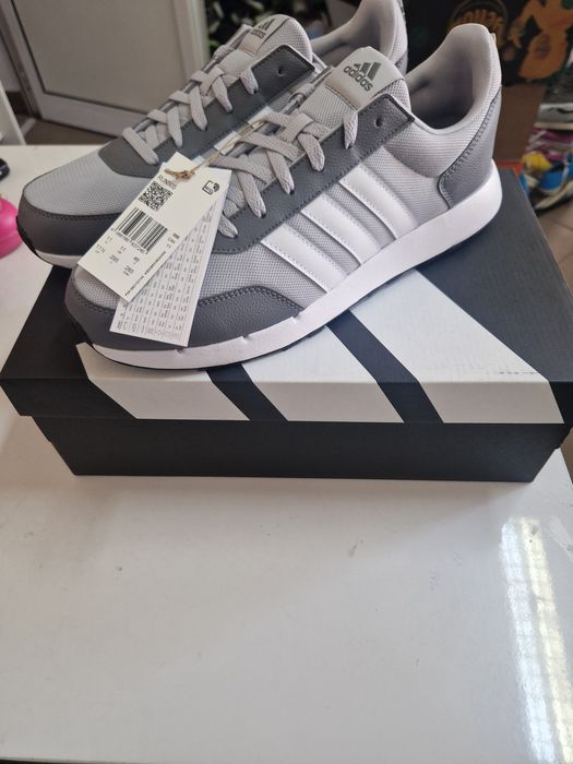 Vand Adidas nou la cutie nr 46