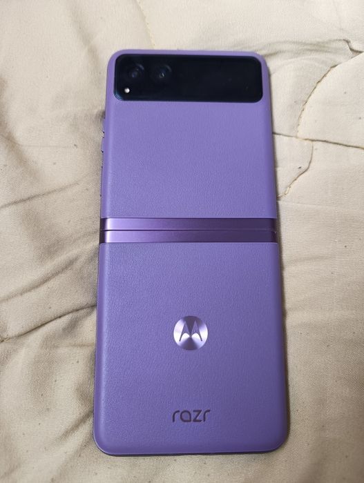 Motorola razr 40