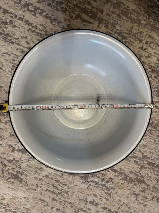 Продам  таз  эмалированый.