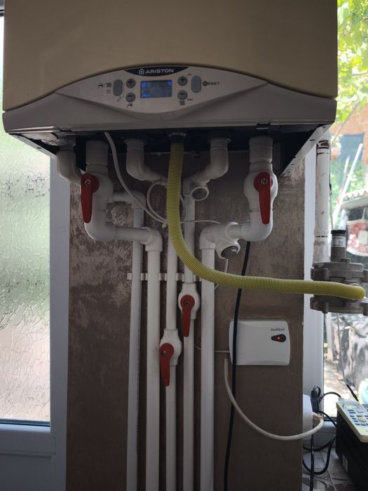 Centrala ariston cares premium