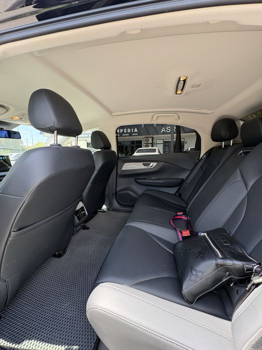 Hongqi eqm 500 tali 5 2024 yil probeg 36000