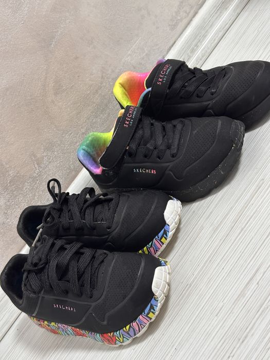 Adidasi fete marimea 33,5  34