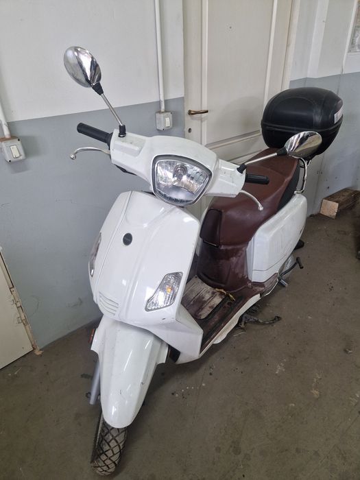 Scuter 125 cm neînmatriculat