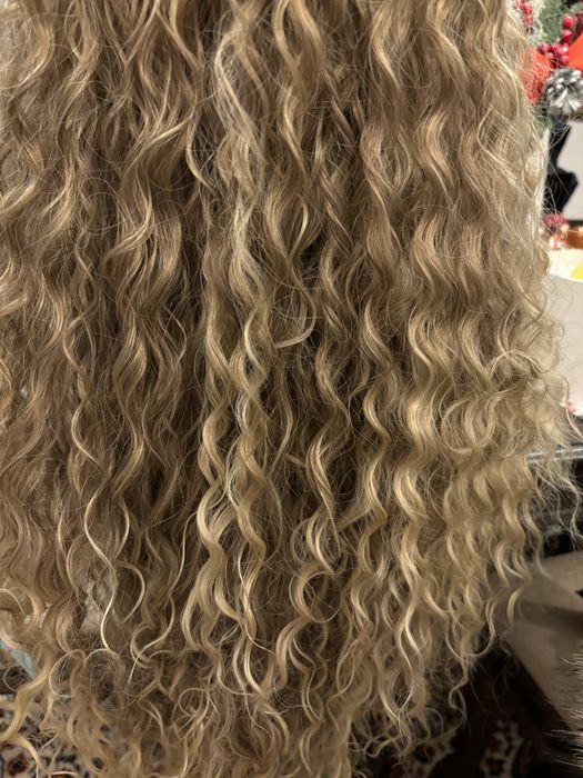 Перука от изкуствен косъм