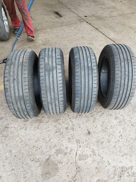 Джанти ,,BORBET" 17 цола 5×114,3 и гуми,, VREDESTEIN" 225 65 17