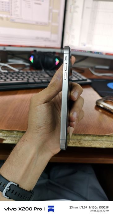 Iphone XR 64GB 15 pro korpusida