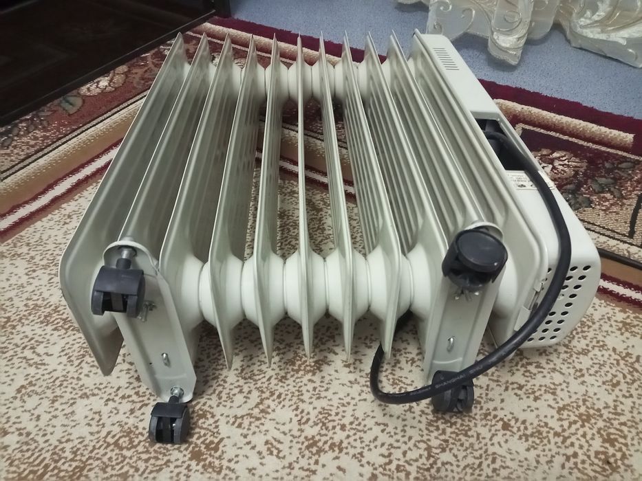 Продам масляный обогреватель.