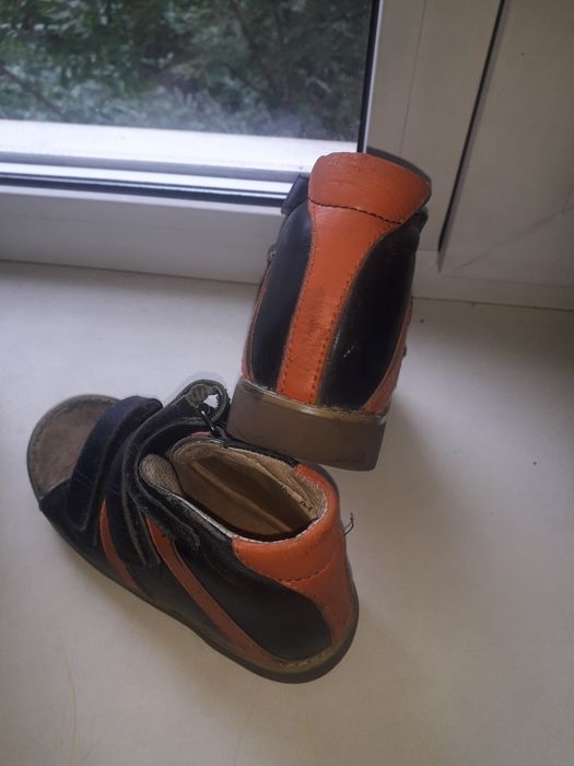 Продам сандалии ортопедические