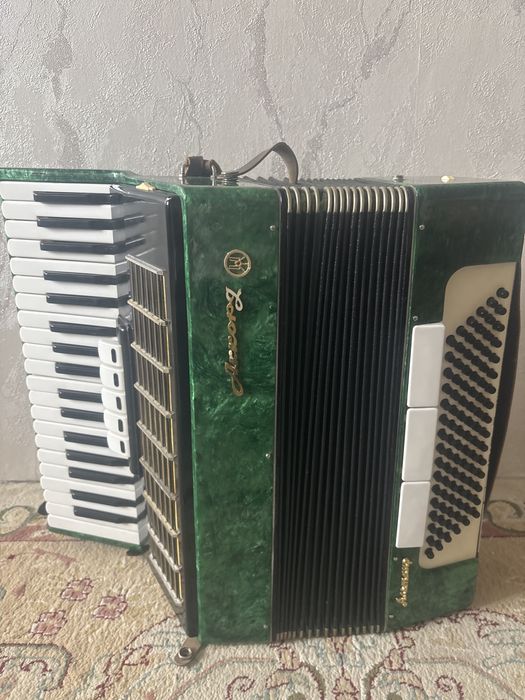 Гармошка, баян муз инструмент