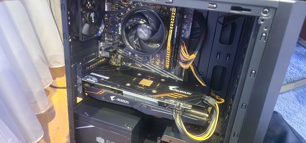 Геймърски компютър 16gb рам ddr4 1060 6gb