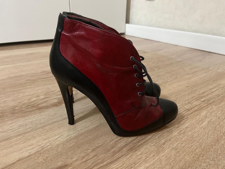 Женская обувь в отличном состояние