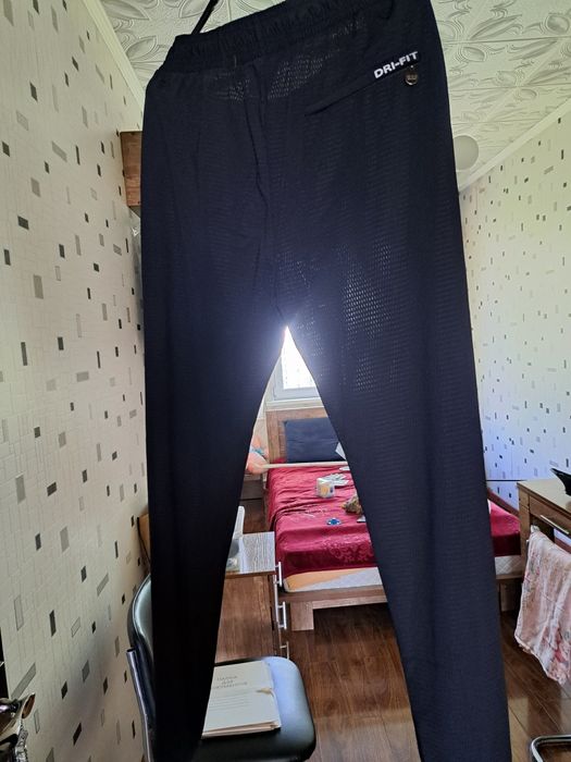 Спортивные штаны, лапша