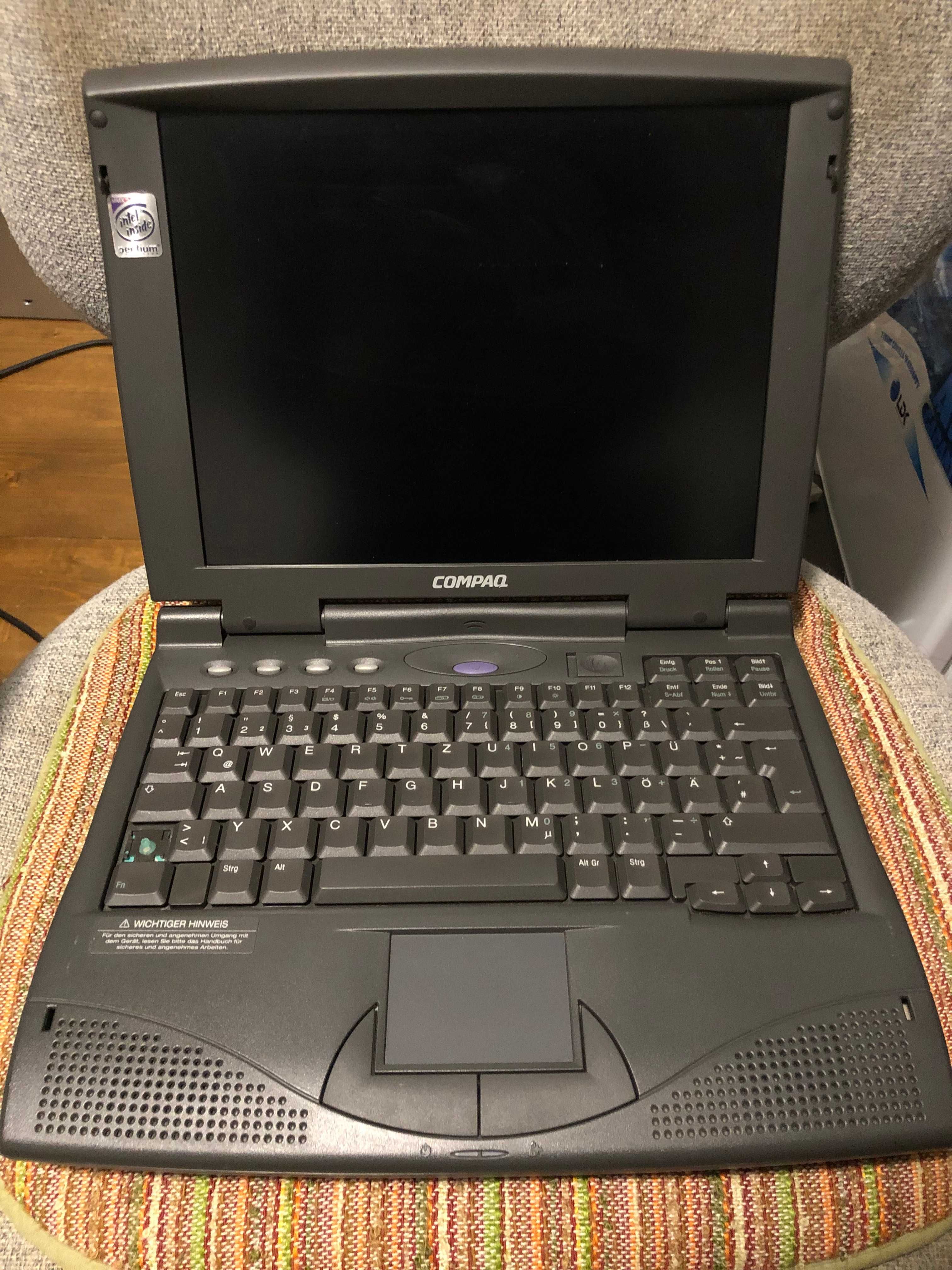 Laptop vintage colectie Compaq Armada 1530DM Pentium MMX Bucuresti