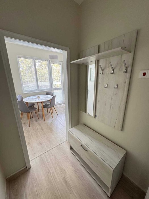 Дава се под наем Двустаен апартамент в Варна, Цветен квартал - 62 кв.м за 500 € - Снимка #1