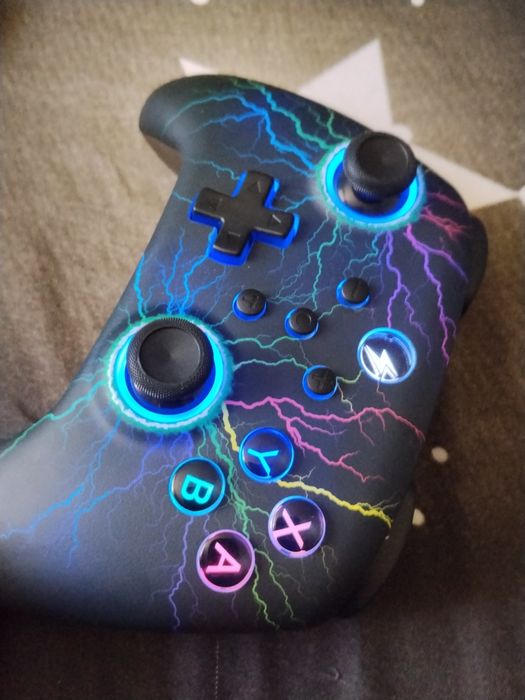 Vînd cotrolăr PS4 ps5 ie nou