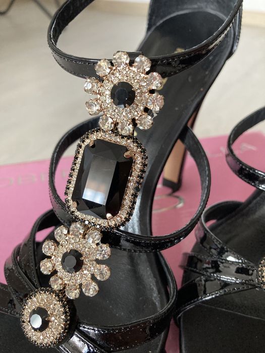 Sandale din piele cu strasuri Roberto Botella. Made in Spain.