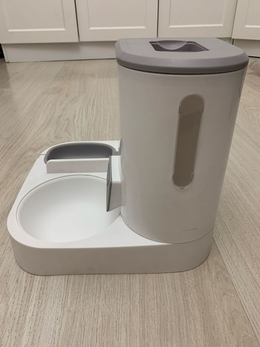 Кормушка для кошек